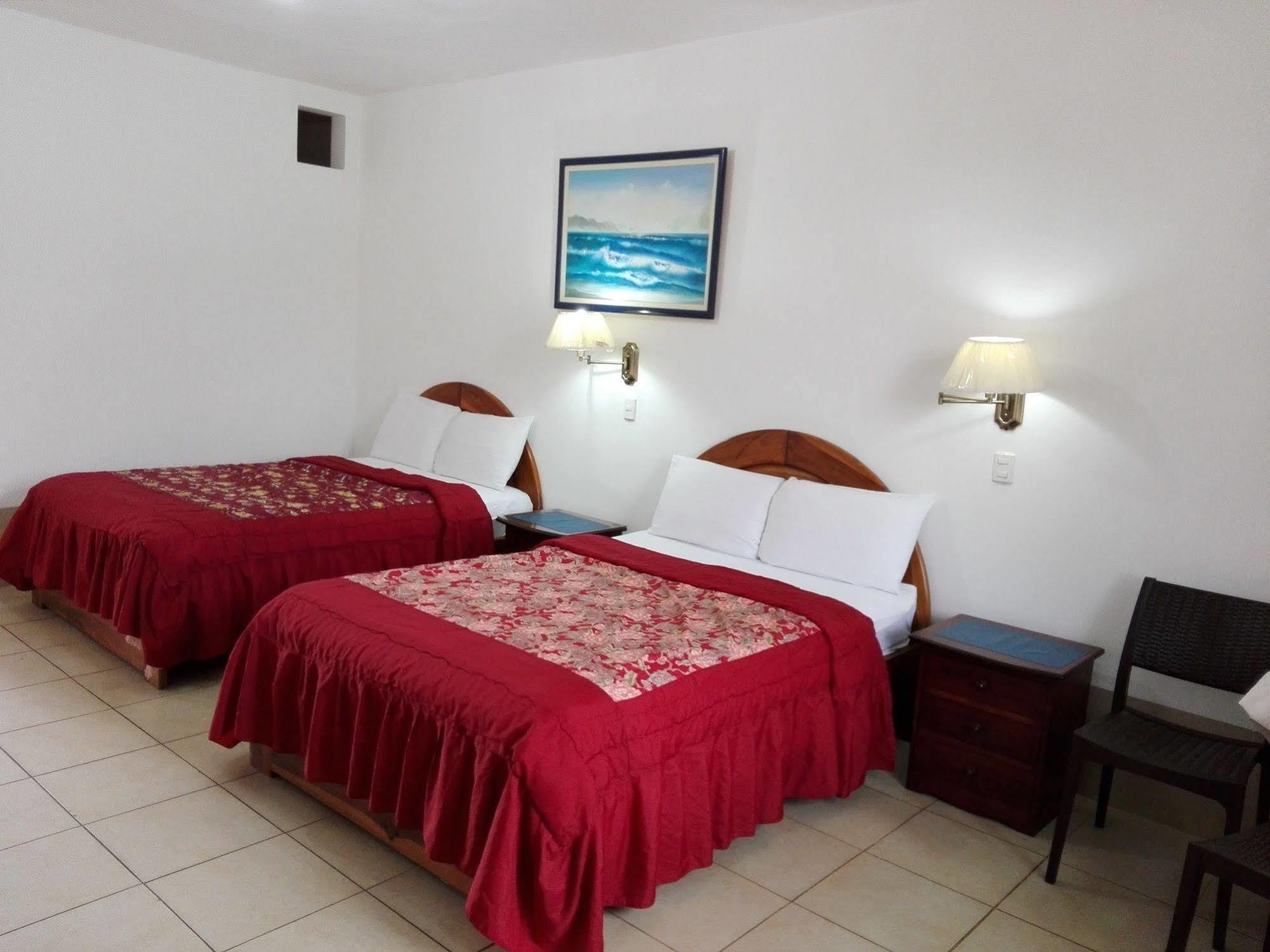 Hotel Pacifico Пуэрто-Лопес Экстерьер фото